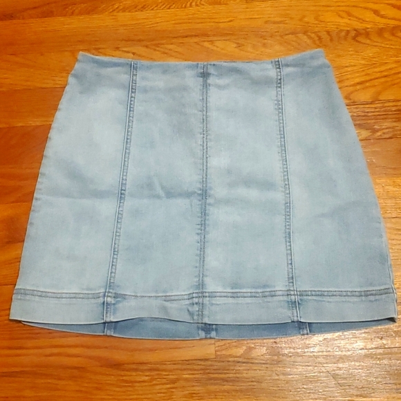wild fable Dresses & Skirts - 🎉4/$8 Wild Fable jean skirt womens size 10